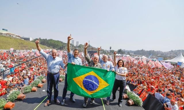 Alckmin e França participam com Lula do ato Todos Juntos por São Paulo, em Taboão da Serra